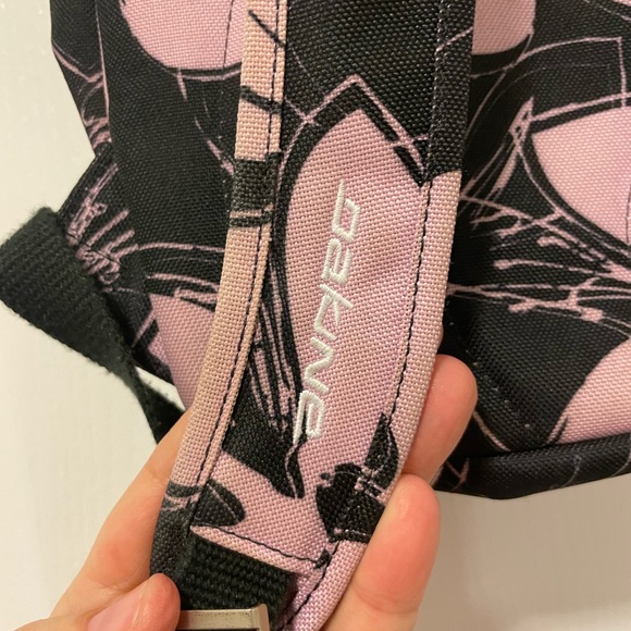 Dakine black and pink small backpack perfect for short hike - Picture 2 of 9